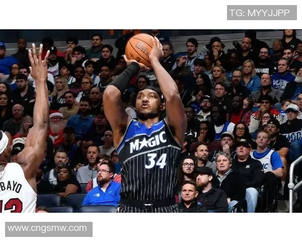 魔术队通过战术调整提升内线控制力强化整体防守效果