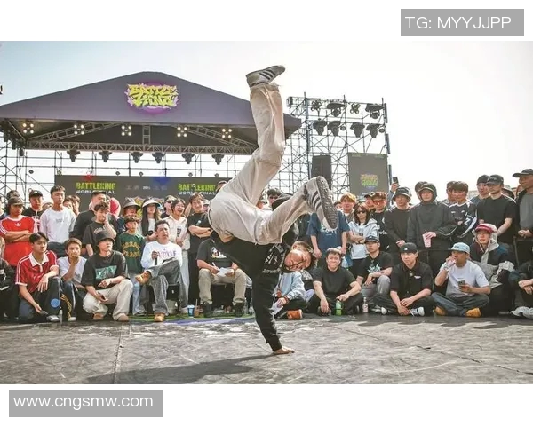 南京街舞队与西安街舞队赛后复盘分析灵活性表现与战术对比